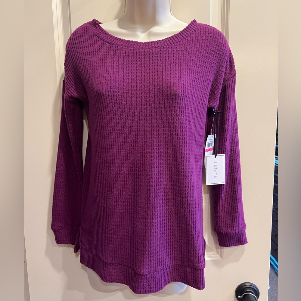 1.State pullover sweater
